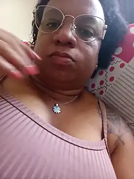 Snapshot of Mineirasafada2026 chatting on February 18, 7:10 pm Mineirasafada2026 online show from February 18, 7:10 pm