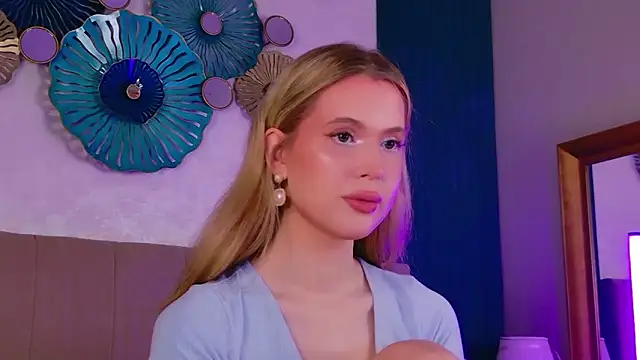 Snapshot of Beckie_White chatting on February 27, 9:15 pm Beckie White online show from February 27, 9:15 pm