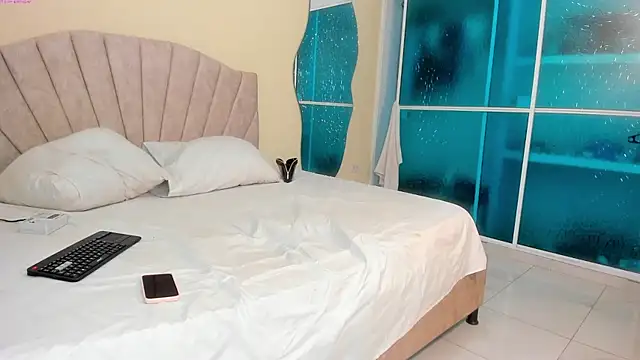 marsmith 1 online show from April 15, 1:23 am