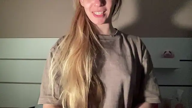 petiteetoile online show from April 6, 5:58 pm