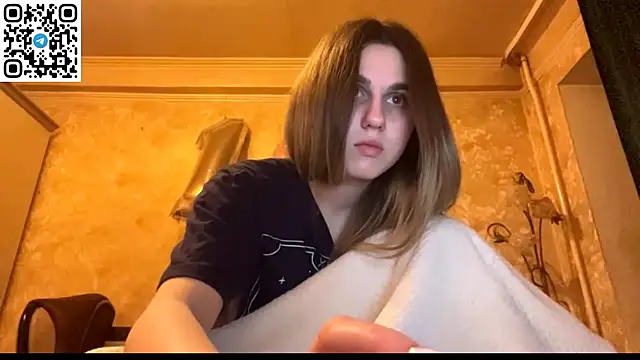 LovelySilk 63 online show from April 6, 7:15 pm