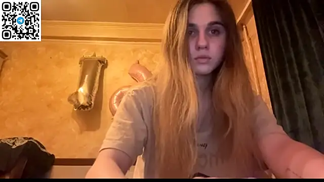Snapshot of LovelySilk_63 chatting on May 8, 7:30 pm LovelySilk 63 online show from May 8, 7:30 pm