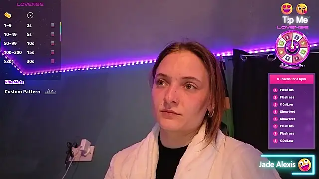 JadeAlexis403 online show from April 12, 8:36 pm