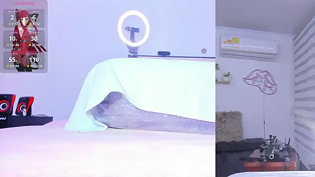 lana  kane   online show from April 3, 9:07 am