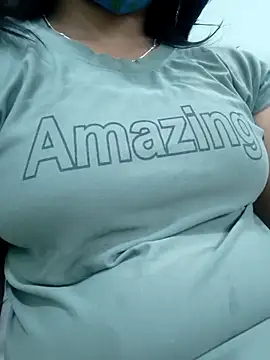 Snapshot of Fantasy_Queen94 chatting on February 20, 6:30 pm Fantasy Queen94 online show from February 20, 6:30 pm