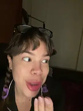 Brigitte01 online show from April 7, 10:20 pm