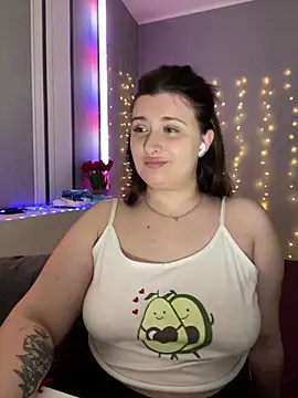 Snapshot of lipsi_vikki chatting on February 15, 7:10 pm lipsi vikki online show from February 15, 7:10 pm