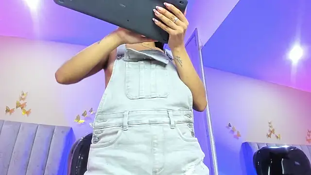 Emma Hearts online show from February 21, 4:02 am