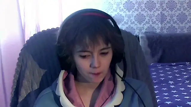 Snapshot of Angels_corner chatting on February 13, 6:09 am Angels corner online show from February 13, 6:09 am