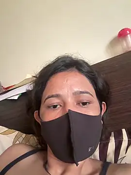 raavigirl online show from February 23, 4:32 am