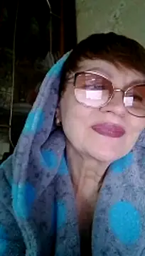 SophieBurns online show from March 26, 1:06 pm