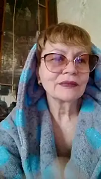 SophieBurns online show from April 4, 9:40 am