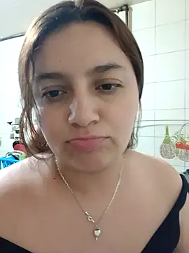 Snapshot of MajoArias chatting on April 22, 12:57 am MajoArias online show from April 22, 12:57 am