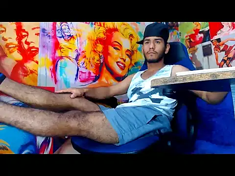 warmNoah online show from March 16, 7:40 pm