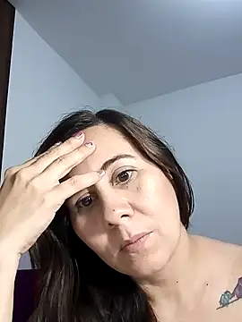 Snapshot of Sophie_Tyler chatting on April 28, 2:27 am Sophie Tyler online show from April 28, 2:27 am