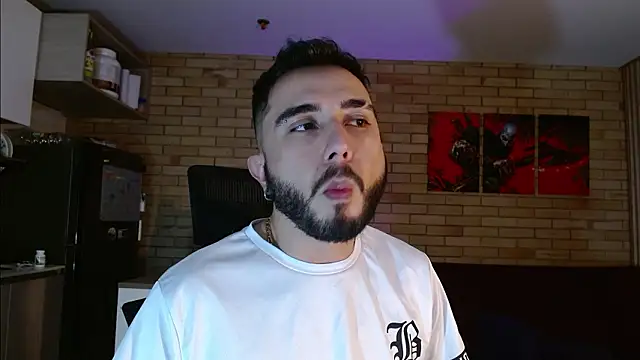 Snapshot of dave_wolf7 chatting on February 21, 12:22 am dave wolf7 online show from February 21, 12:22 am