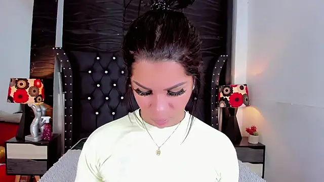 Snapshot of Makeyla_Fox_ chatting on February 27, 12:49 pm Makeyla Fox online show from February 27, 12:49 pm