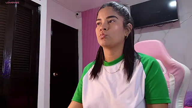 Anny20  online show from February 6, 1:03 pm