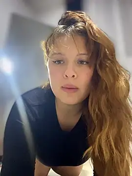 CharlotteUwU  online show from February 11, 2:49 am