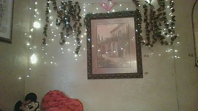 Snapshot of sillymillie4 chatting on February 11, 4:56 pm sillymillie4 online show from February 11, 4:56 pm