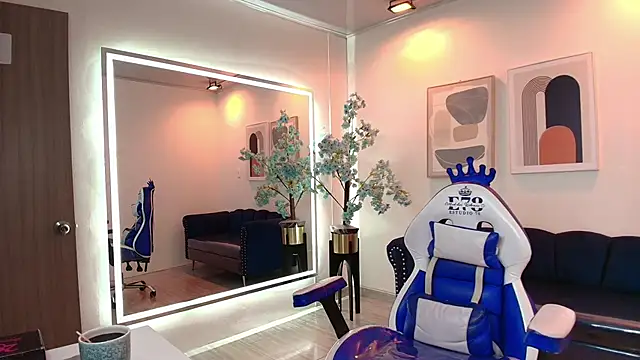 Snapshot of Amy_whitney chatting on March 1, 3:19 am Amy whitney online show from March 1, 3:19 am