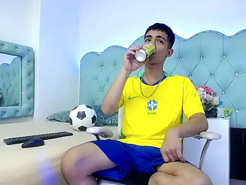 Apolo Richards online show from February 20, 7:36 pm