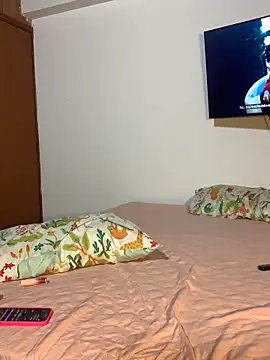 Snapshot of mia_petite2007 chatting on February 20, 12:51 am mia petite2007 online show from February 20, 12:51 am