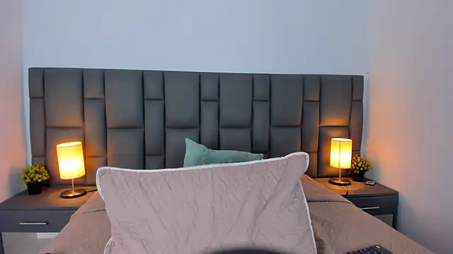 NataliaCollinslim online show from June 28, 5:02 am