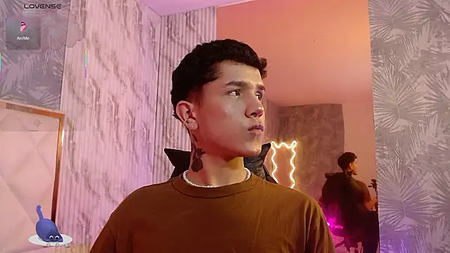 estefan tay online show from February 13, 7:43 pm