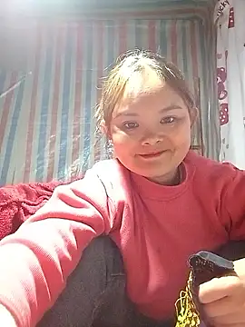 Snapshot of Luminana chatting on February 9, 2:15 am Luminana online show from February 9, 2:15 am