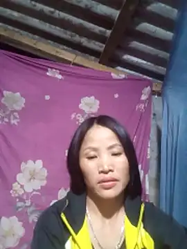 Snapshot of nhynhy11 chatting on February 18, 2:57 pm nhynhy11 online show from February 18, 2:57 pm