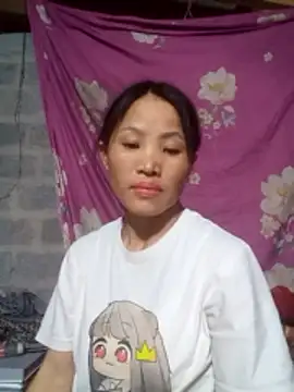 Snapshot of nhynhy11 chatting on February 27, 1:05 am nhynhy11 online show from February 27, 1:05 am