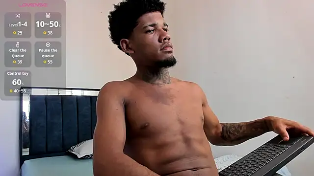 Snapshot of Nehemiaa_boy chatting on March 1, 7:38 pm Nehemiaa boy online show from March 1, 7:38 pm