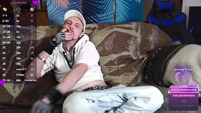 SwatRocShy online show from February 9, 9:02 am