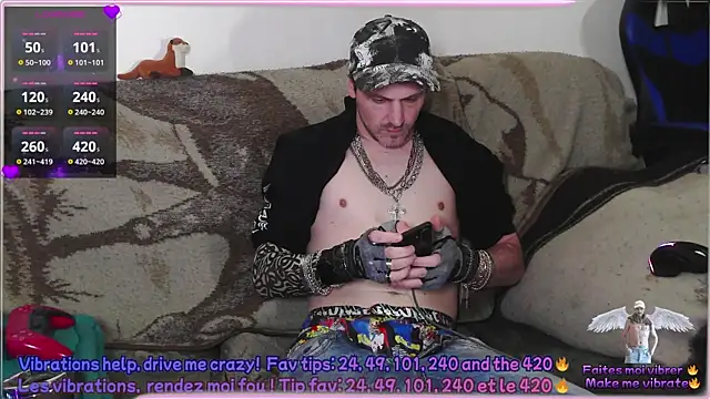 SwatRocShy online show from April 14, 6:08 am