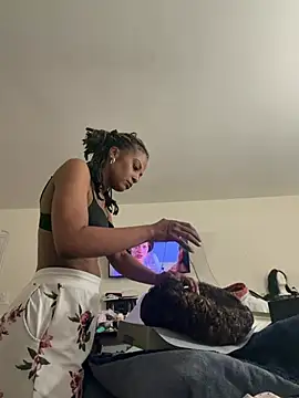 Goldie Glows63 online show from April 13, 3:12 am