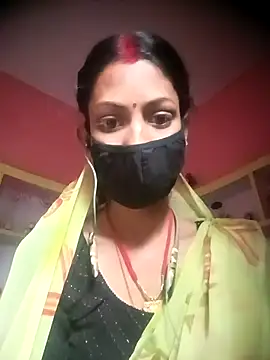 Snapshot of BIG_QWEEN_NO1 chatting on February 8, 5:44 am BIG QWEEN NO1 online show from February 8, 5:44 am