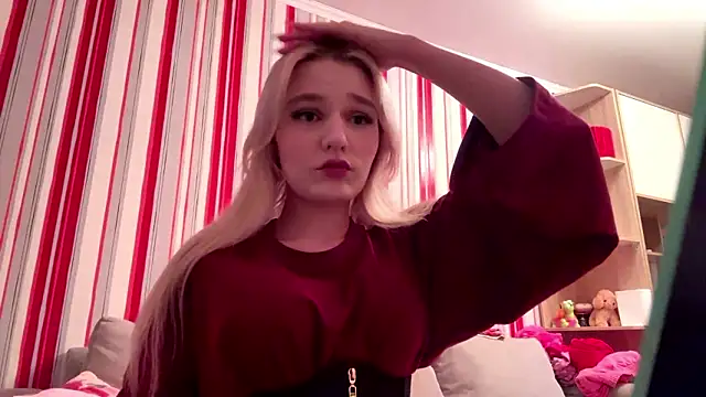 Snapshot of MiaBerlateen chatting on February 16, 7:10 pm MiaBerlateen online show from February 16, 7:10 pm