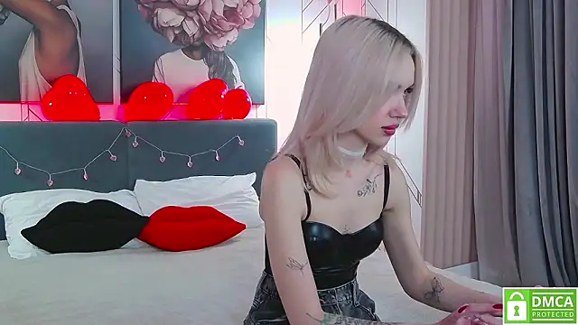 Snapshot of JosephineRowe chatting on March 2, 5:08 am JosephineRowe online show from March 2, 5:08 am