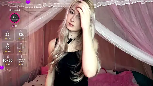 Snapshot of EvaQT chatting on March 2, 7:59 am EvaQT online show from March 2, 7:59 am