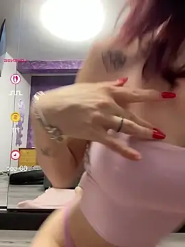 Roxyfoxyyy online show from July 14, 7:30 pm