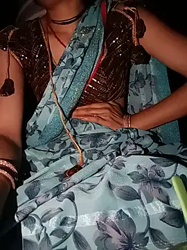 Snapshot of Komal4050 chatting on June 19, 3:27 pm Komal4050 online show from June 19, 3:27 pm