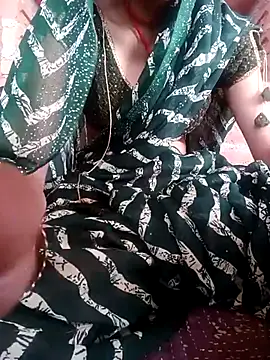 Snapshot of Komal4050 chatting on June 30, 2:56 am Komal4050 online show from June 30, 2:56 am