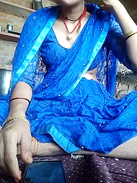 Snapshot of Komal4050 chatting on July 1, 6:15 am Komal4050 online show from July 1, 6:15 am