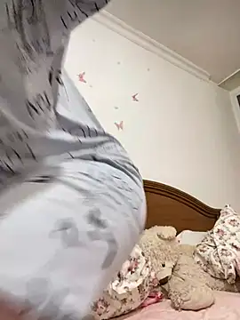 Amber Sinn online show from March 18, 8:01 pm