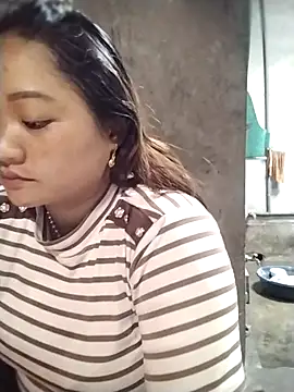 Maiphu246 online show from May 11, 12:38 am