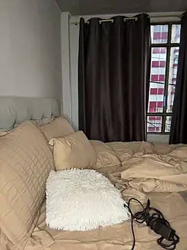 Snapshot of RachelWeisz_ chatting on February 15, 11:08 am RachelWeisz online show from February 15, 11:08 am