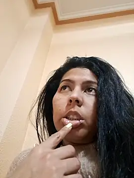 Snapshot of ZeforAitanna chatting on February 21, 9:27 pm ZeforAitanna online show from February 21, 9:27 pm