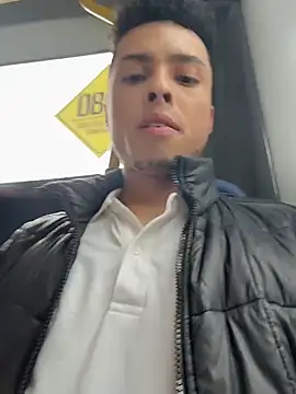 Snapshot of Eros_lee chatting on February 17, 5:30 pm Eros lee online show from February 17, 5:30 pm