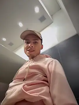 Snapshot of Eros_lee chatting on February 23, 10:40 pm Eros lee online show from February 23, 10:40 pm